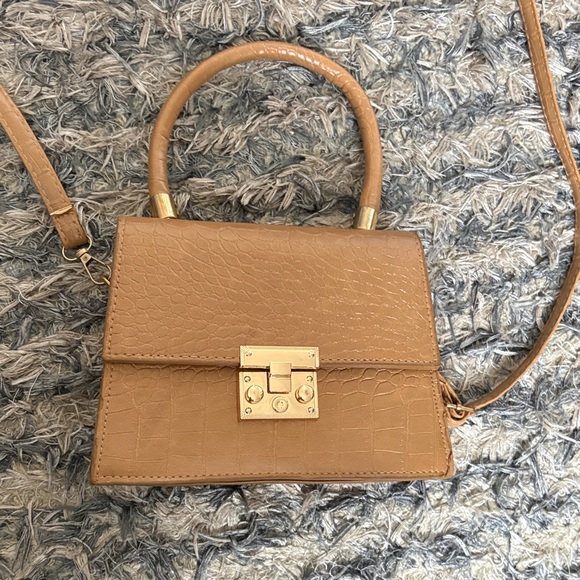 NWOT🤎Elegant Tan Versatile Handbag/Shoulder bag🤎 - Picture 7 of 11
